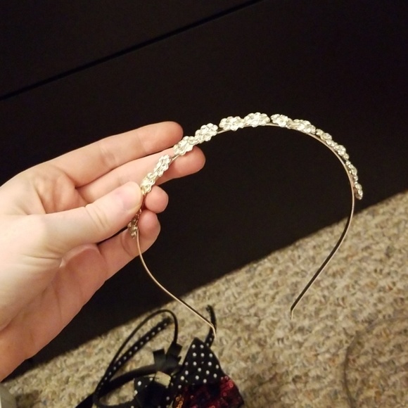 Headbands - Picture 3 of 7